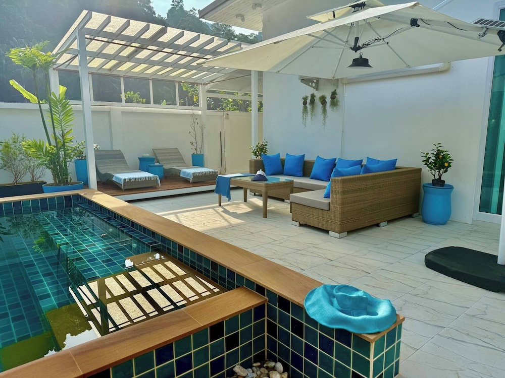 Beautiful Villa Between Jungle, sea and Mountain
