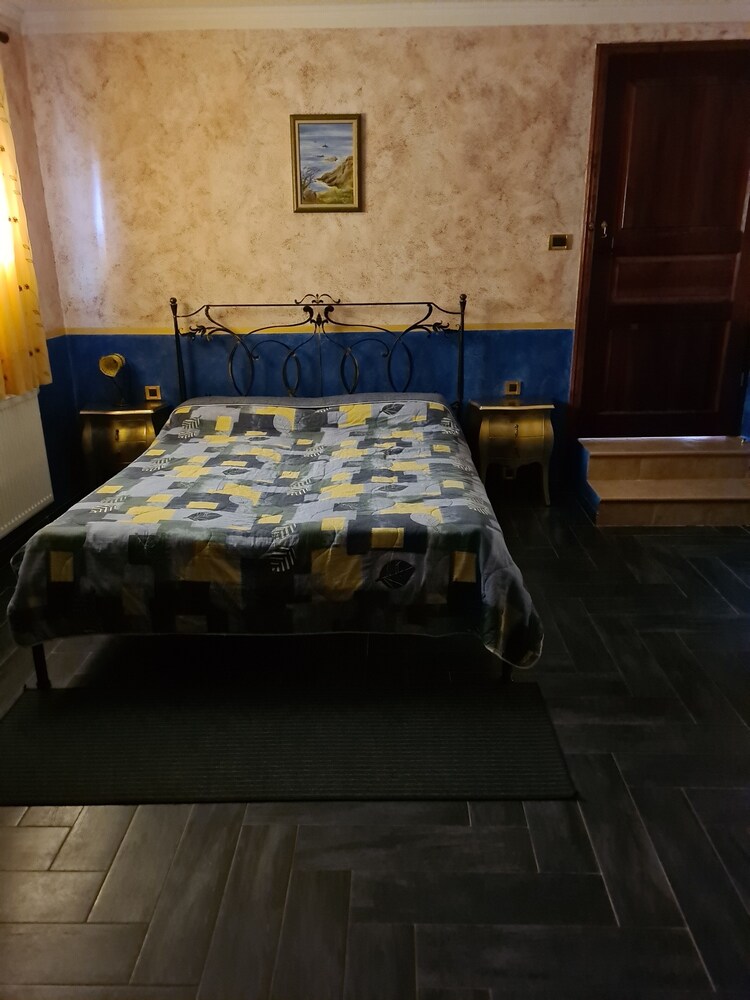 Viktorov Comfortable 2-bed Apartment view 2