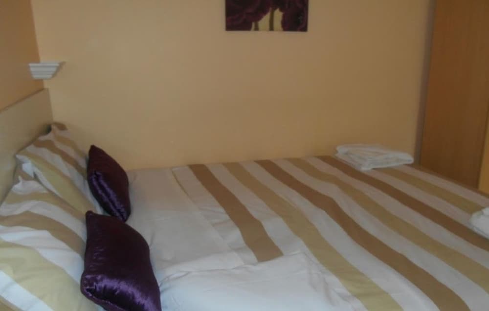 Central Guest House Hotel view 3