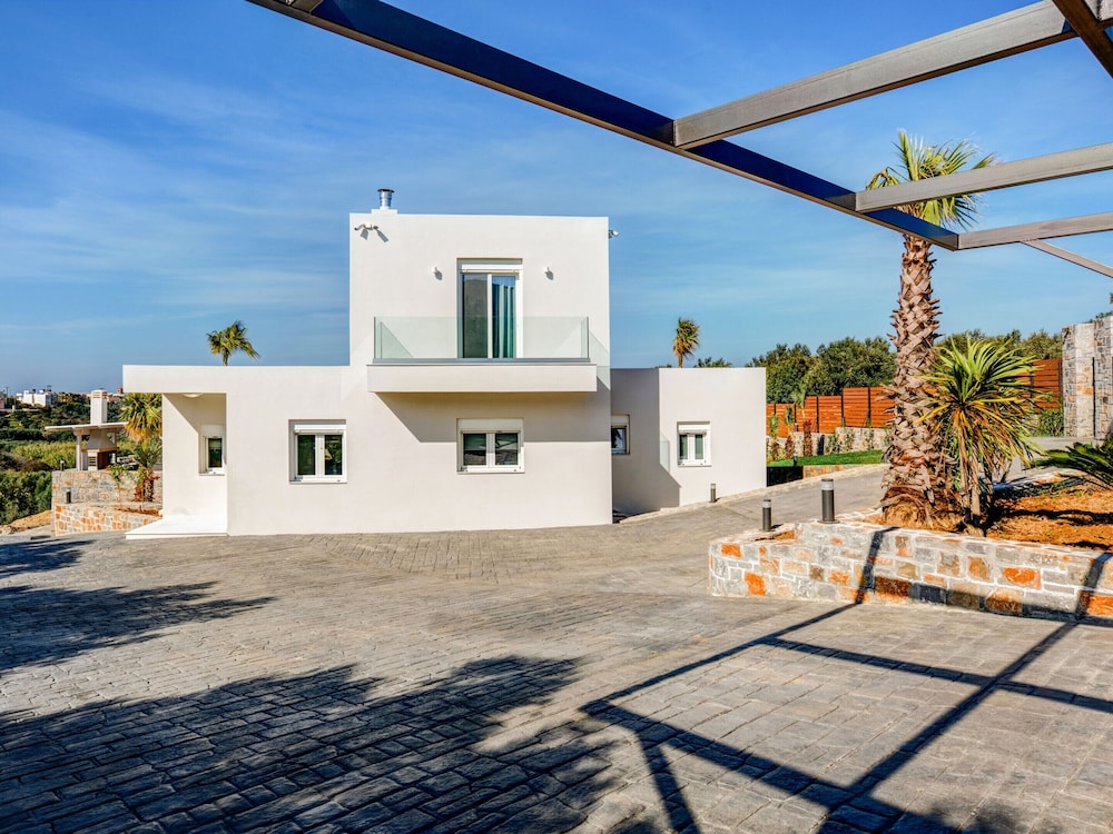 Beautiful Luxe Villa in Private Olive Grove, sea and Mountain View, Close to sea photo 1