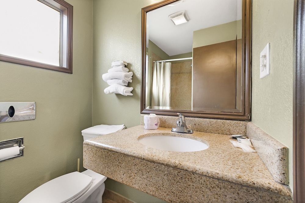 Chico Vacations - Safari Inn - Chico - Property Image 12