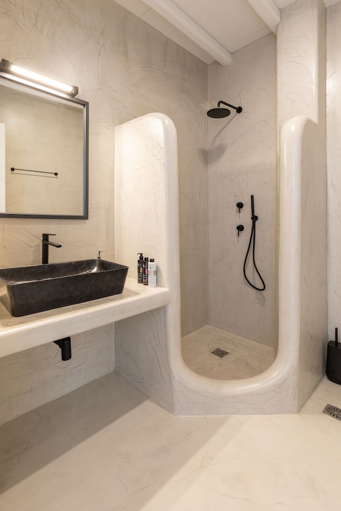 Renovated Luxury Oceanview Villa With Pool in Mykonos