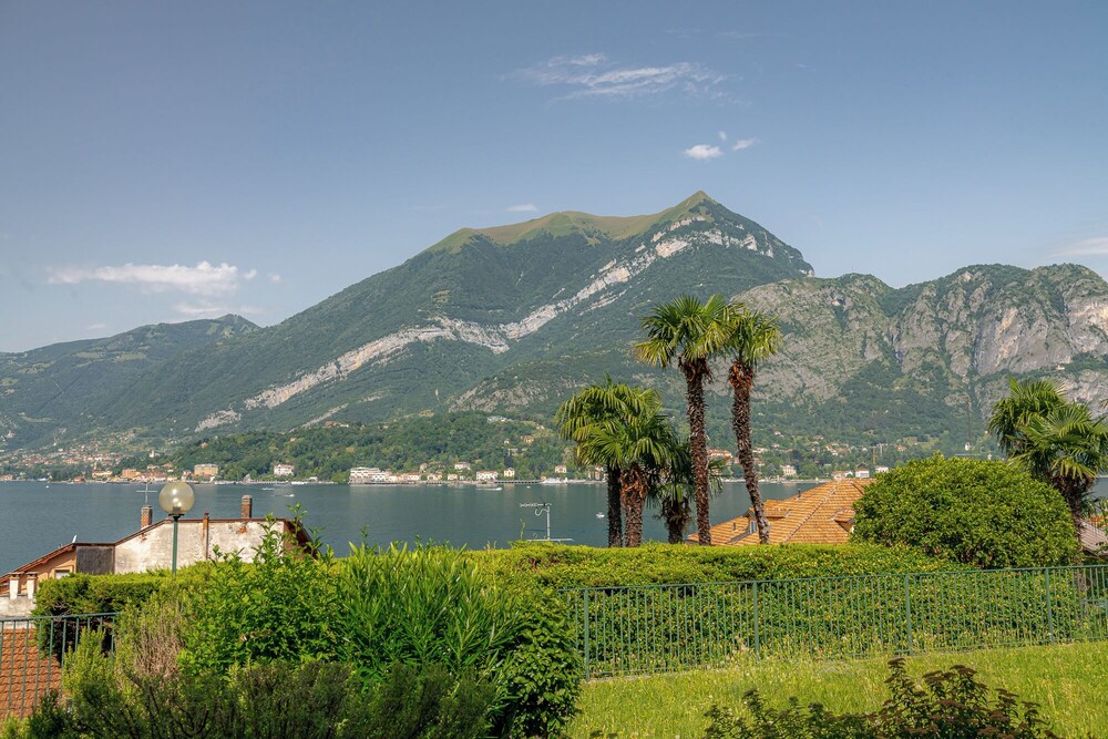 Swan Lake by Wonderful Italy view 2