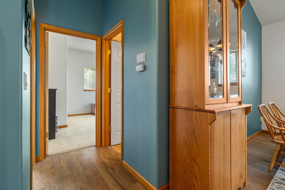 Taft at Old Mill - Pet-friendly & Near Downtown