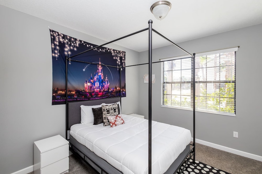 Solterra Dream Escape For 14!