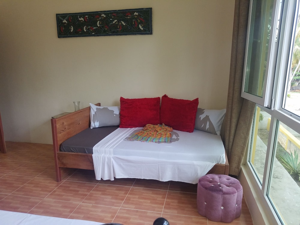 Bwejuu Beach Palm Villa