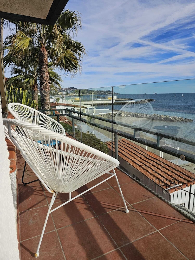 VILLA RITA SEA FROT VIEW