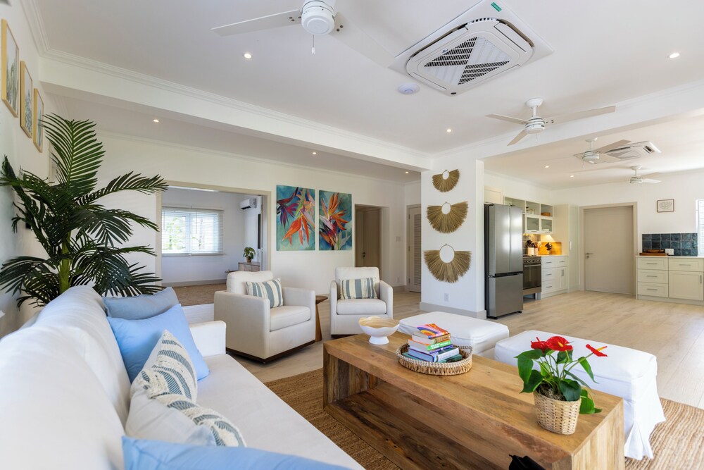Kaiso & Kai Beachfront Villa