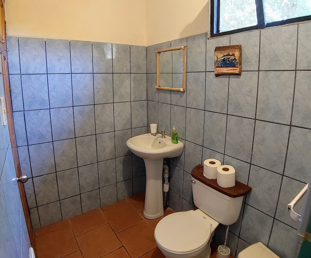 Colibri Surf House & Flats