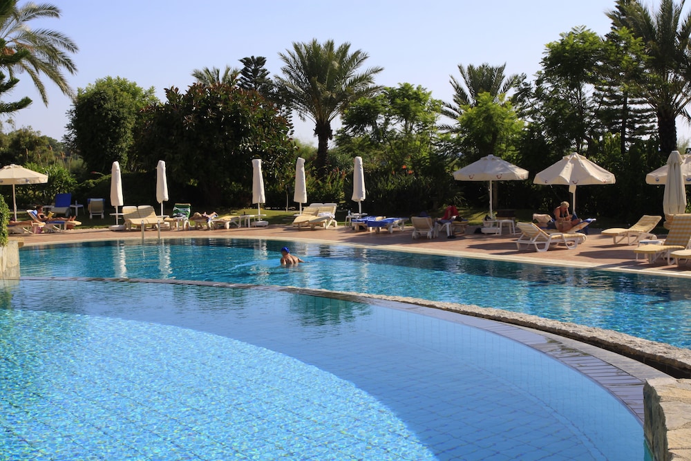AQI Pegasos Resort