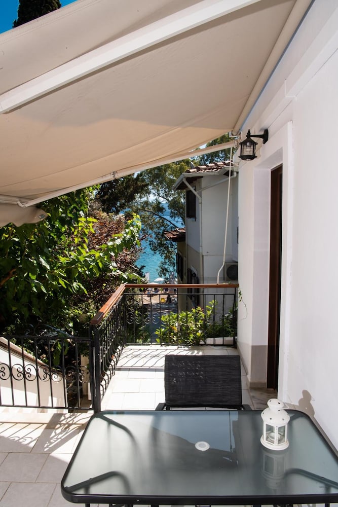 Photo 44