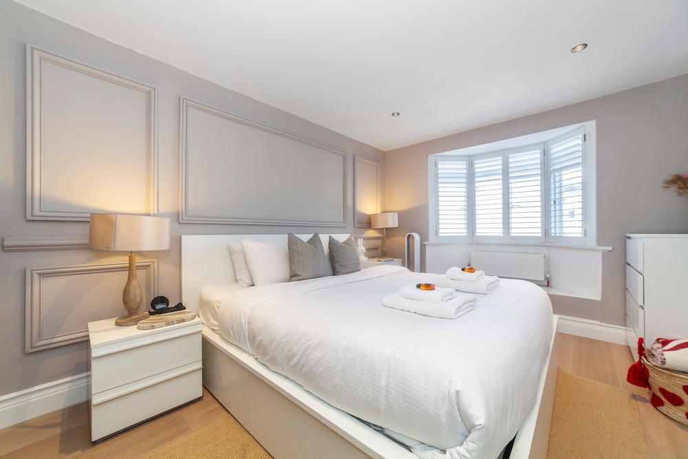 Lovely 2 Bedroom Flat In The Heart Of Chelsea