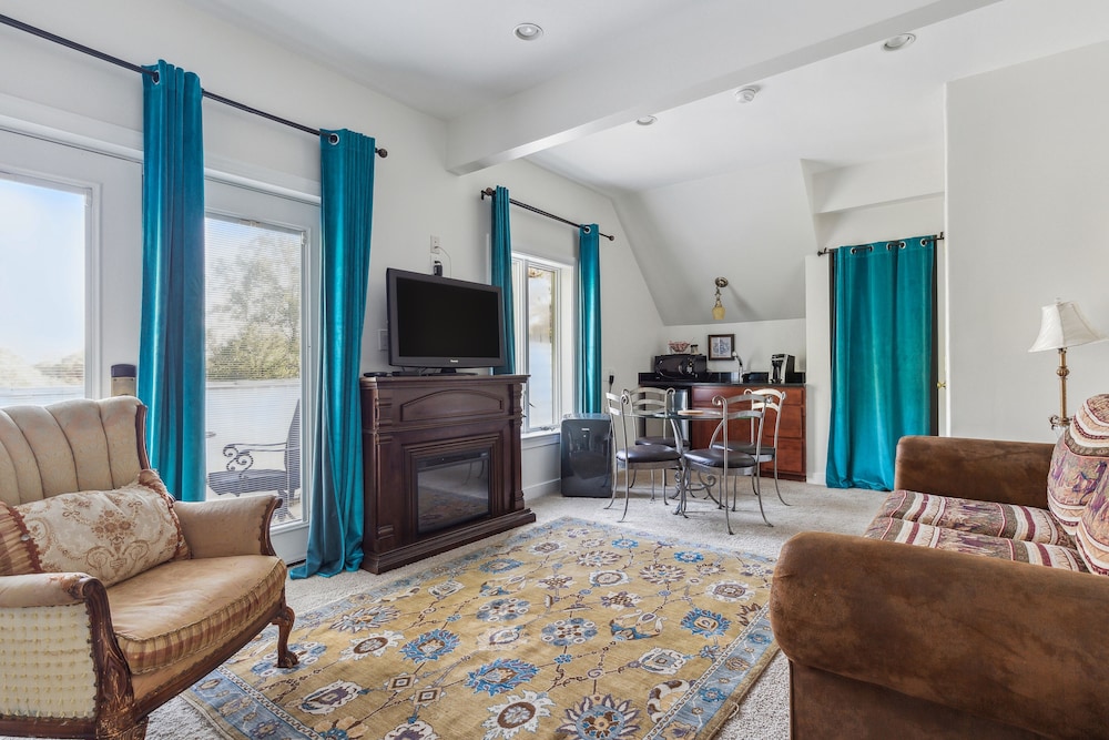 Columbia Vacations - The Columbia Inn at Peralynna Manor - Property Image 74