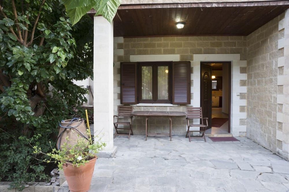 Elia Therissos Maisonettes