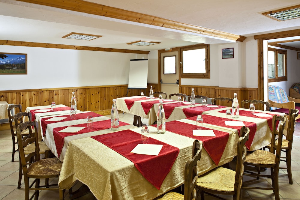 Brides-les-Bains Vacations - Hotel Athena - Property Image 7
