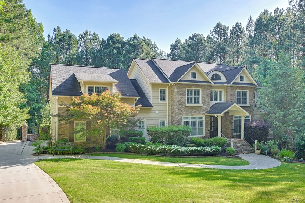 Hike & Explore! Luxe Retreat Near Lake Norman