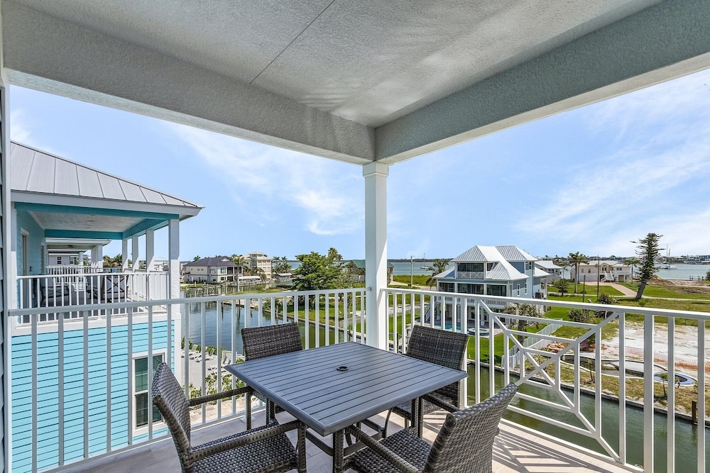 673 White Sands Retreat: Bay Views, Pool, Elevator 5 Bedroom Home