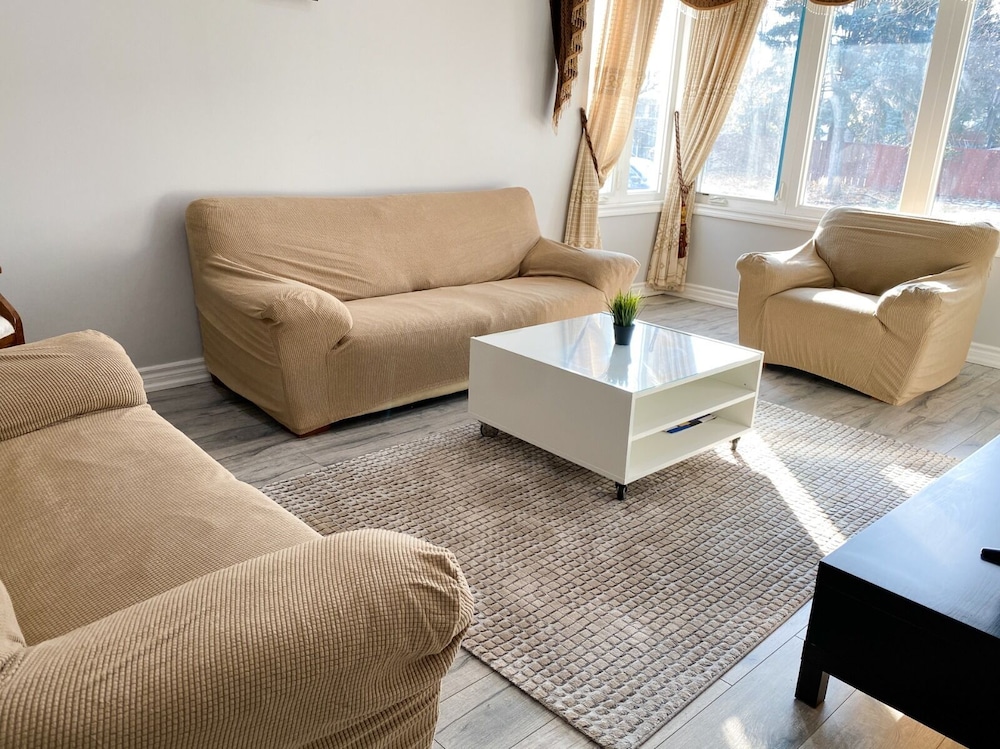 Cozy Private Bedroom Walk To Kennedy Stn - Image 3