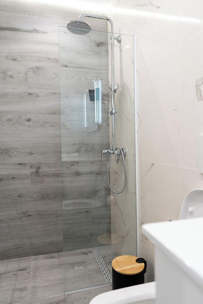 Charming 2 Bedroom House in Iraklio, Greece