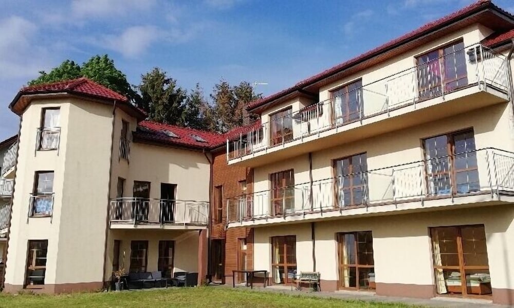 Hotel Dom Wypoczynkowy Fantazja - Image 1