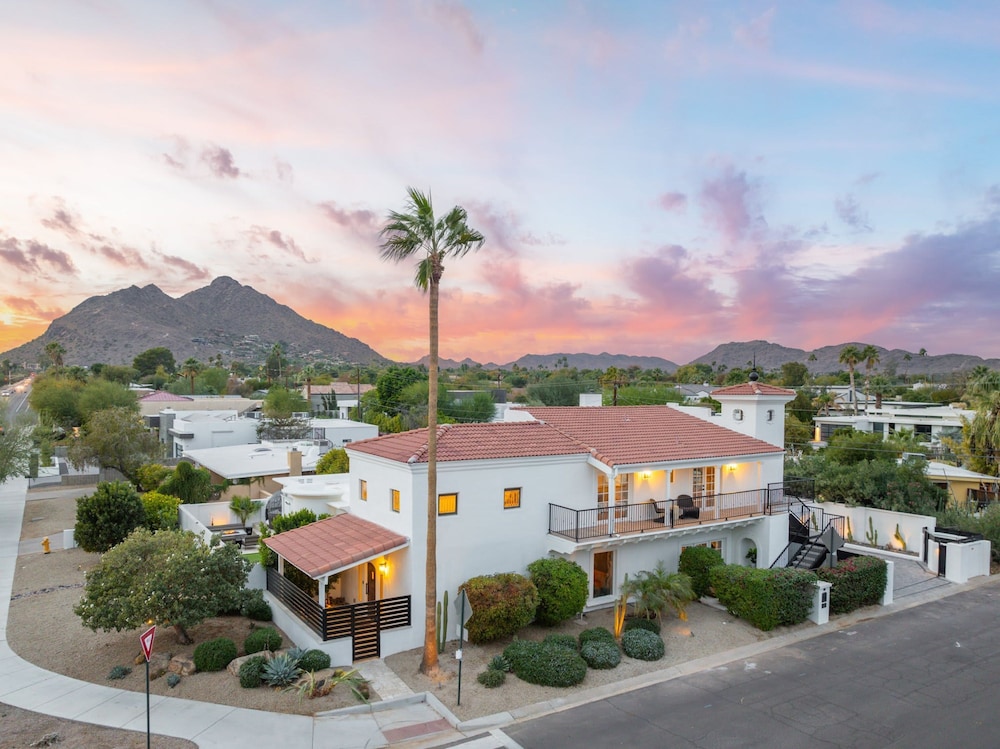 The Casa Del Sol Experience - Old Town Villa