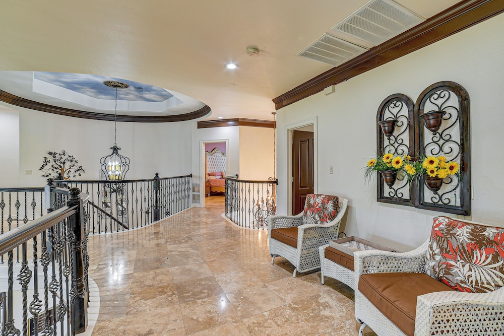 Luxury Home w/ Patio & Lake View in Richmond!