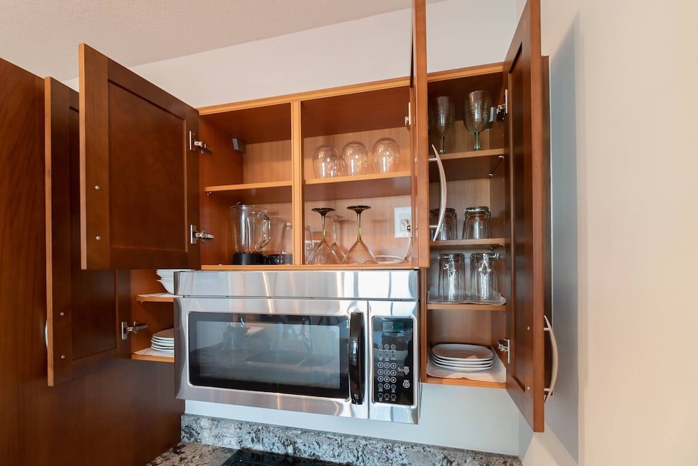 Casa Costa 405n 1 Bedroom, Pools, Jacuzzi, Beach, Shops & Dog Friendly view 3