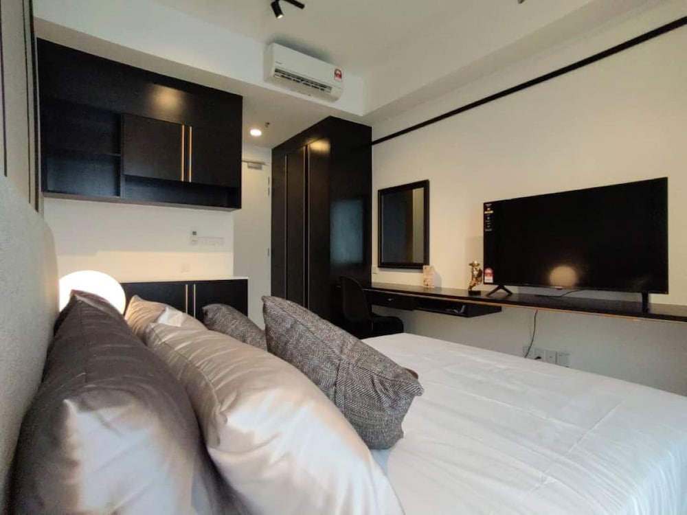 The Axon Bukit Bintang by SMOVF BNB