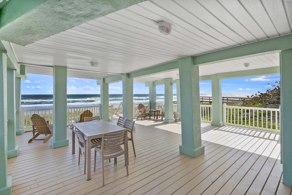Oceanfront Serenity Under the Sea Tiki Bar BBQ