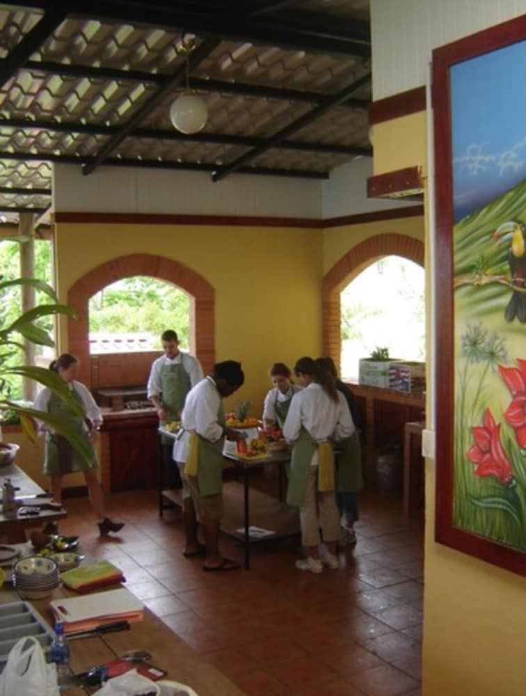 Guayabo Lodge