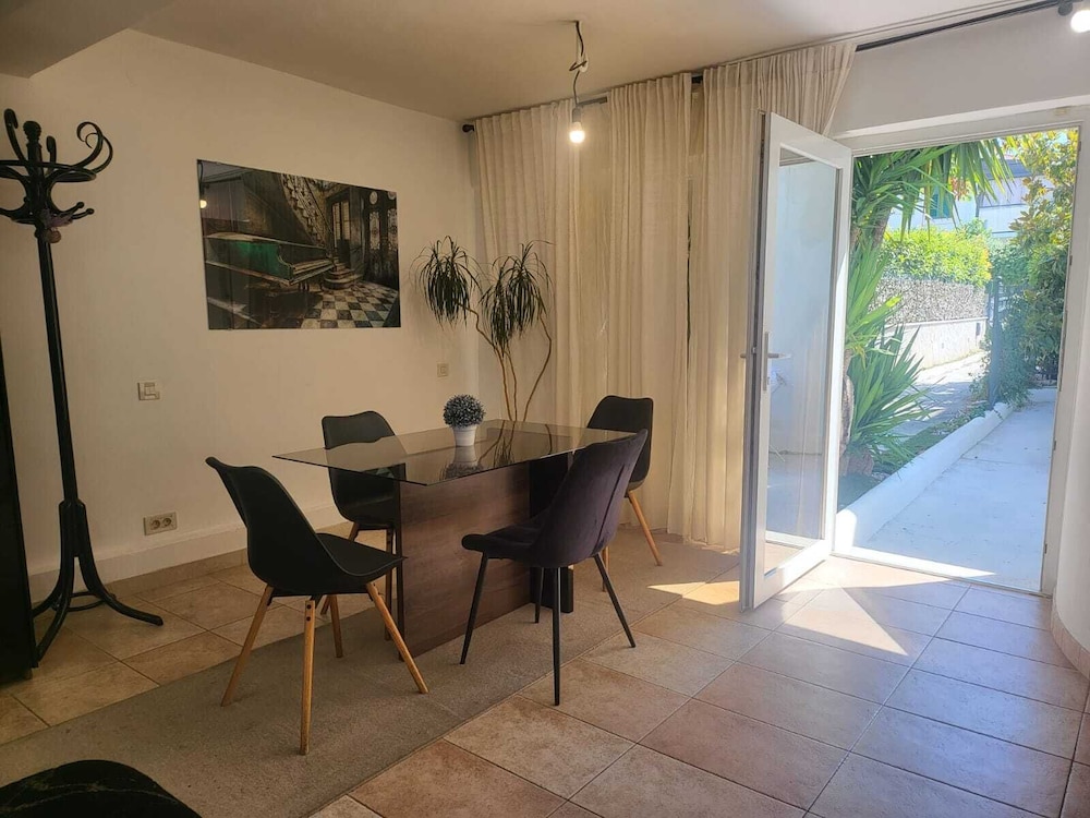 Db Interiors