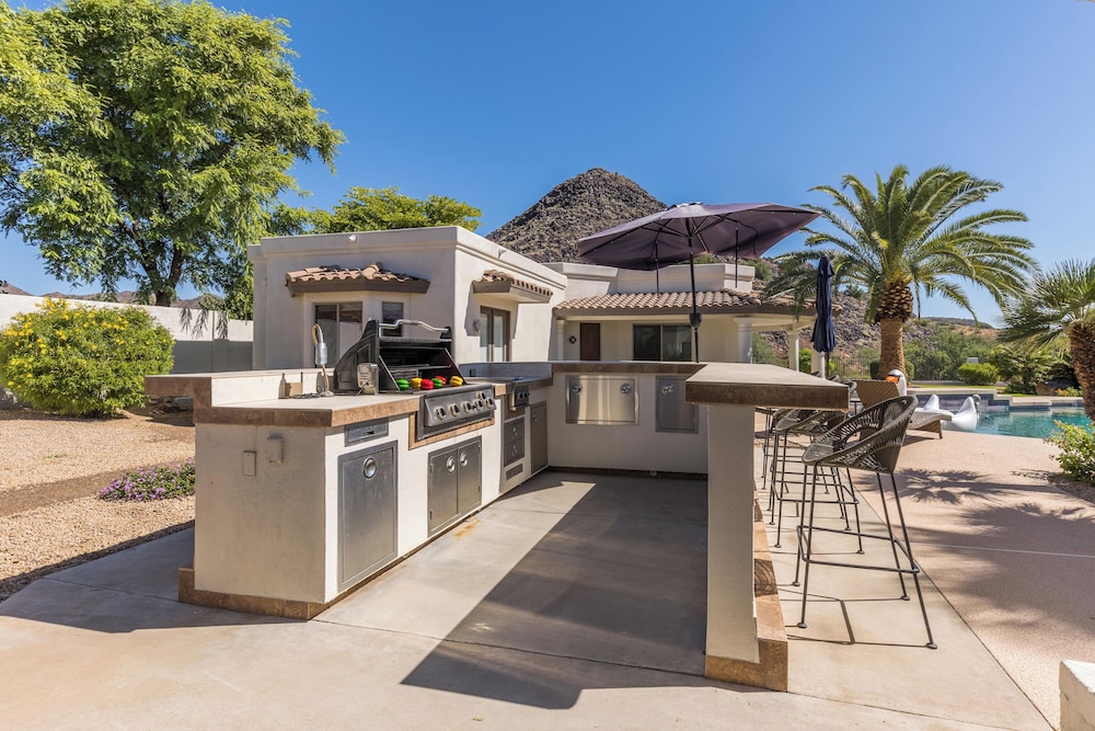 Luxury Mountain Estate-pool-spa-bbq+bar-fire pit