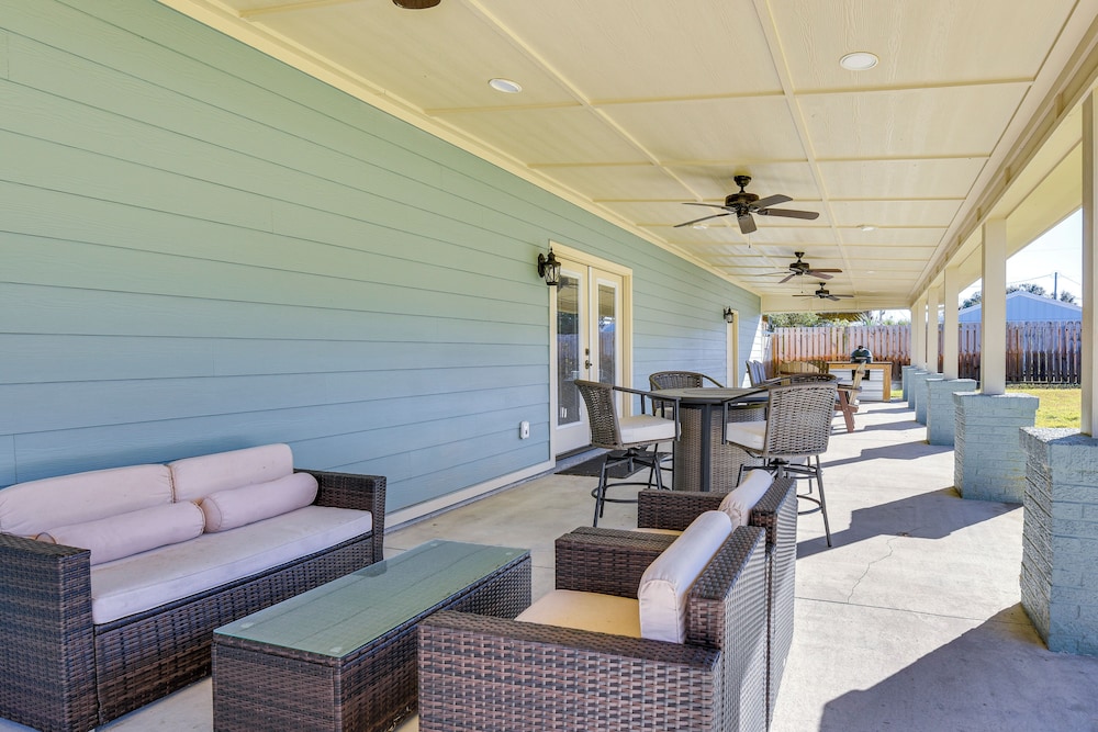 Walk to Gulf: Tranquil Home w/ Yard in Pcb!