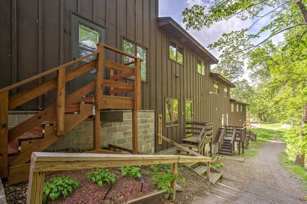 Clearwater Lake Getaway w/ Shared Pool & Boat Dock