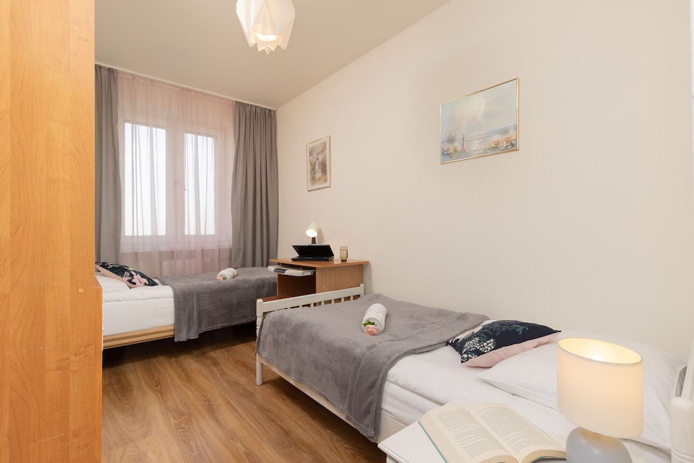 Two-bedroom Apartment Warsaw by Renters view 3