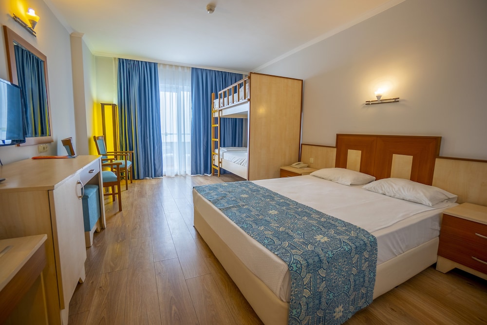 Calido Sol Hotel