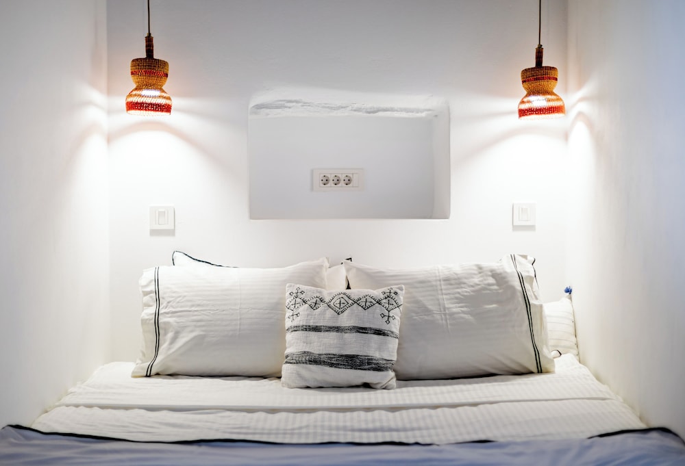 Makarias Traditional Luxury Villas