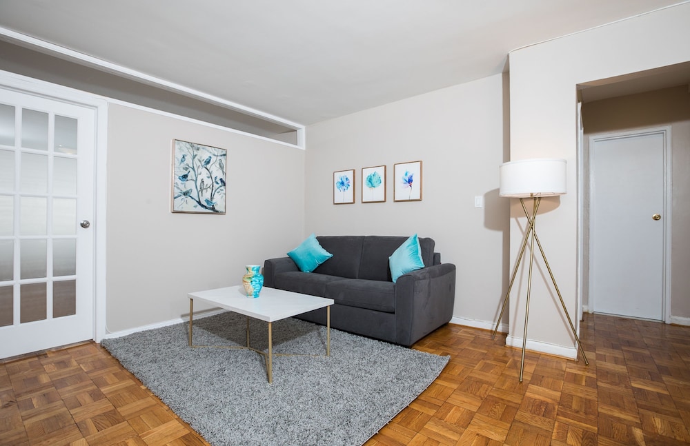 2 Bed Apt Ideally Located in UES of Manhattan