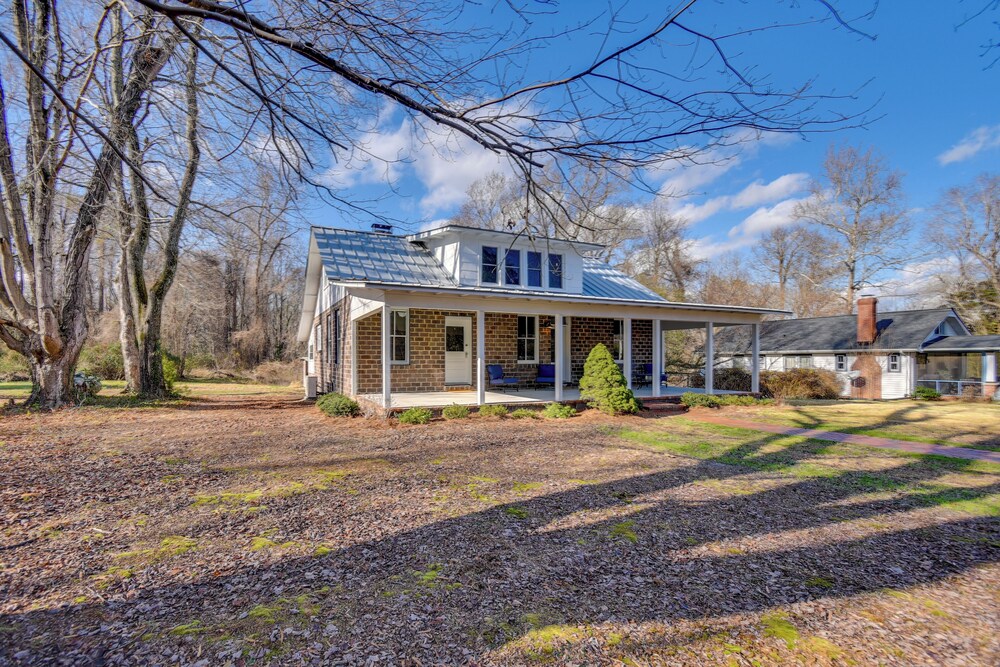 Radiant Gloucester House w/ Private Porch! view 4