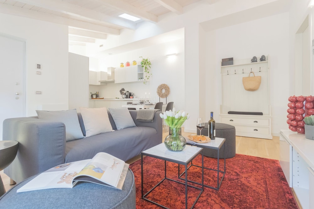 Palazzo Tatti by Rent all Como photo 1