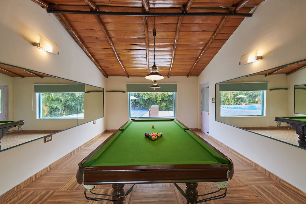 Aacorn Hideaway Resort & Spa