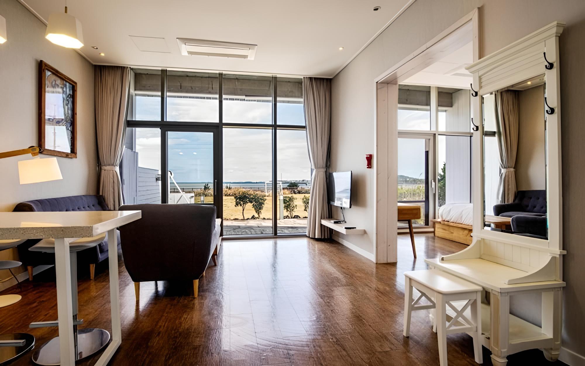 Jeju Rumine Pension