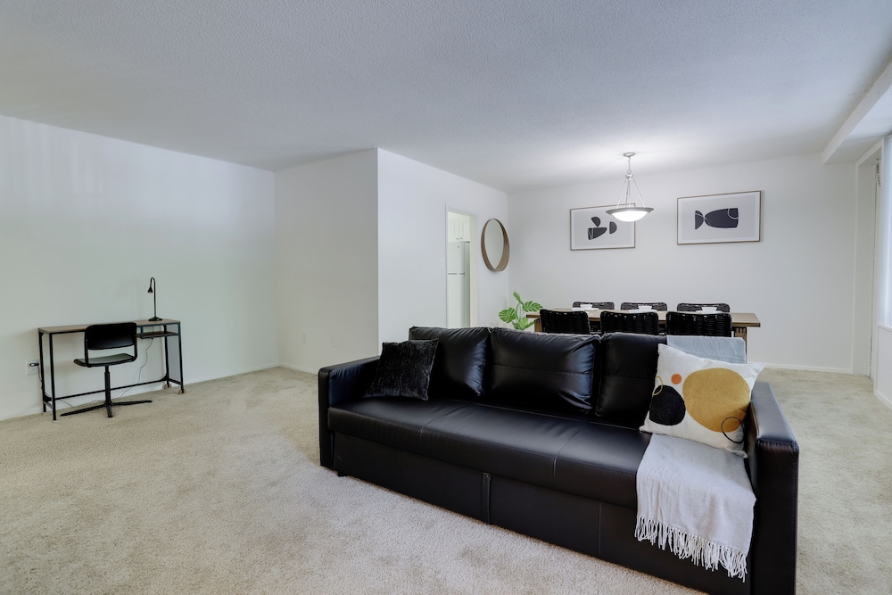 Crystal City Comfortable Apartments
