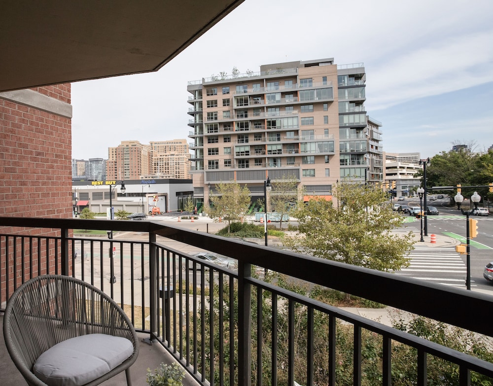 Metro-Friendly DC Apartments