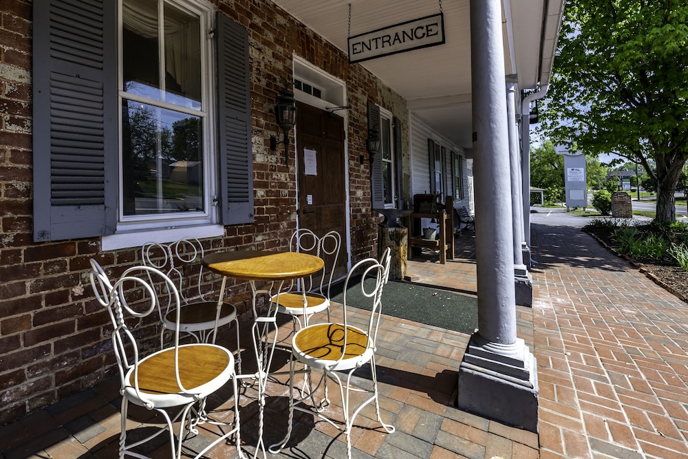 Wayside Inn