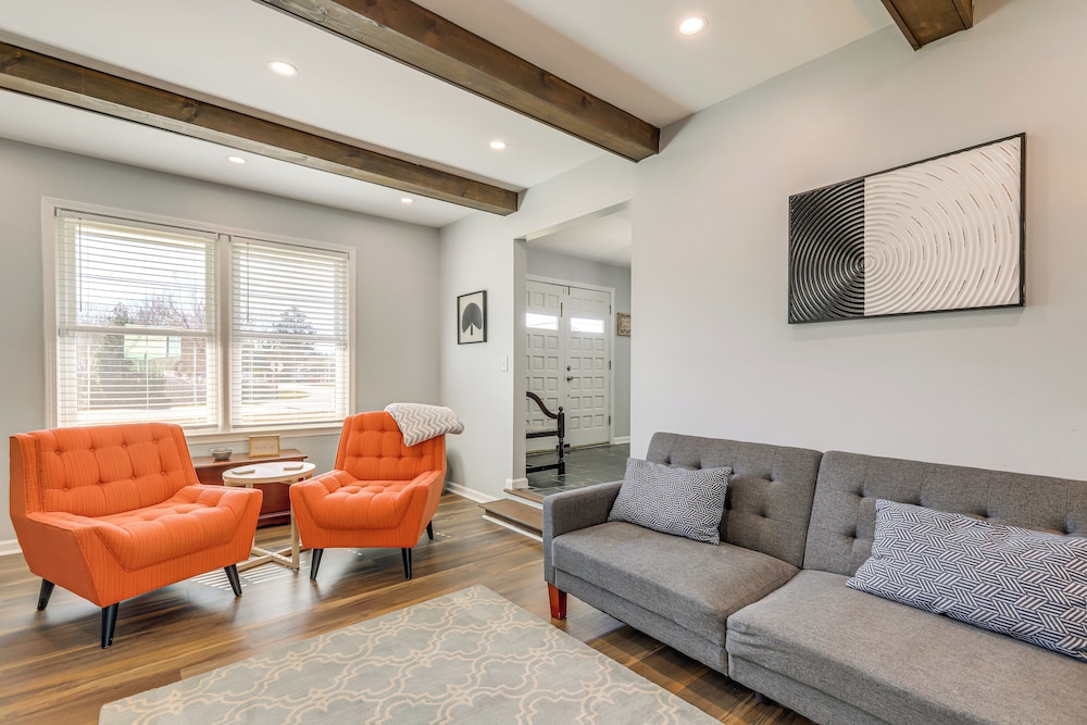 10 Mi to Downtown Macon: Family Home w/ Patio!