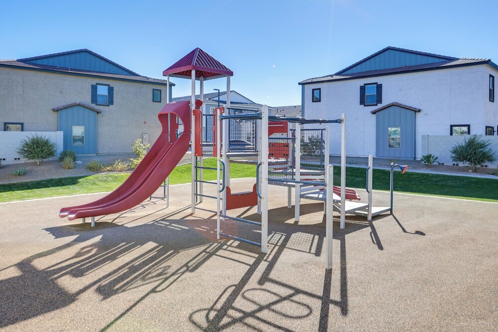 Community Pool & Hiking Trails: Deer Valley Condo