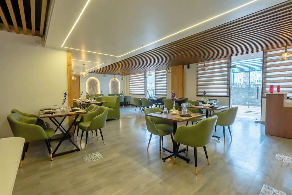 Crestorio Resort & Spa Dehradun
