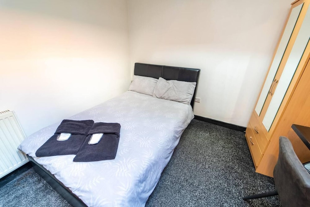 Ensuite Style Studio in Selly Oak view 2