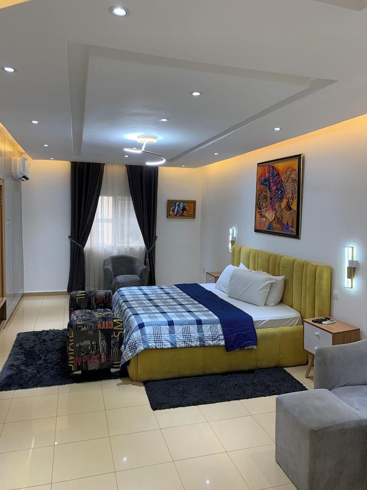 Signature apartments view 4